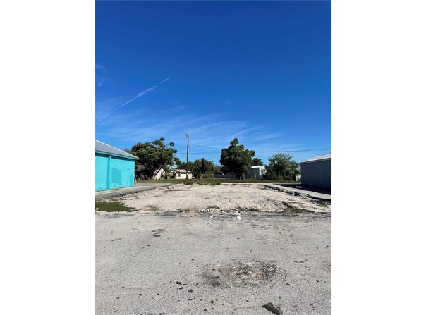 3782 TAMIAMI TRAIL, PORT CHARLOTTE, FL 33952