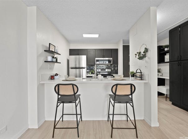 98-500 Koauka Loop, Aiea, HI 96701