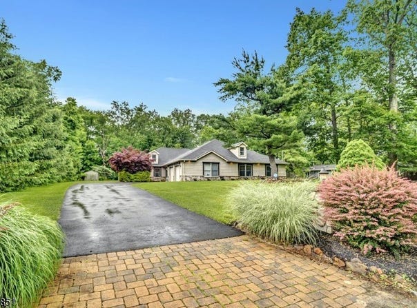 965 Severin Dr, Bridgewater Twp., NJ 08807-2326