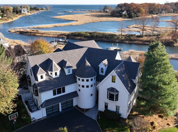 29 Covelee Drive, Norwalk, CT 06855