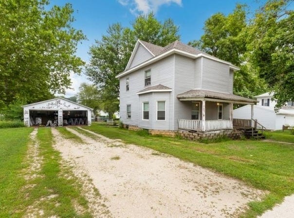 210 N Main, TAMPICO, IL 61283