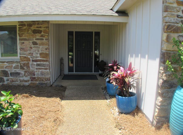 407 Spike Ridge, Canton, MS 39046