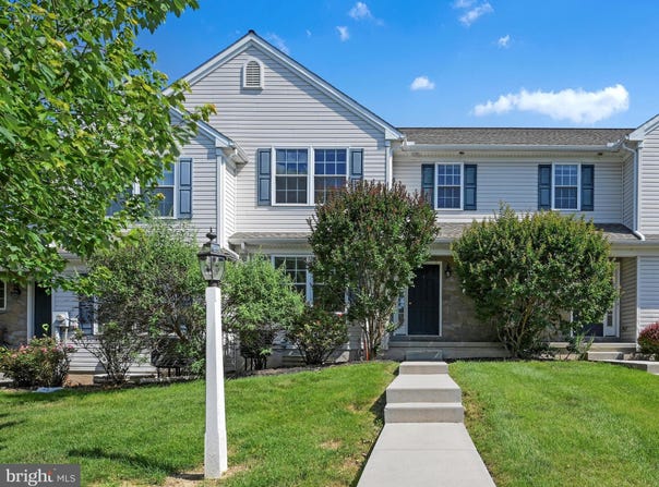 26 BRADFORD DRIVE, LEOLA, PA 17540