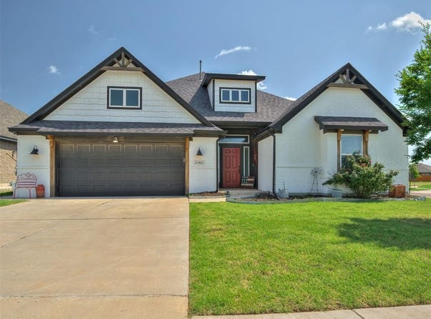 10401 NW 33rd Street, Yukon, OK 73099
