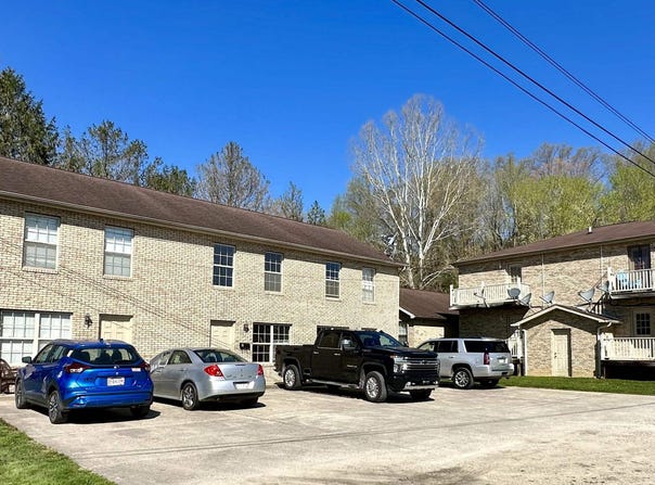 958 1-8 Florida Street, Milton, WV 25541