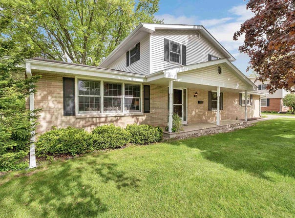 108 S CLAY Street, DE PERE, WI 54115