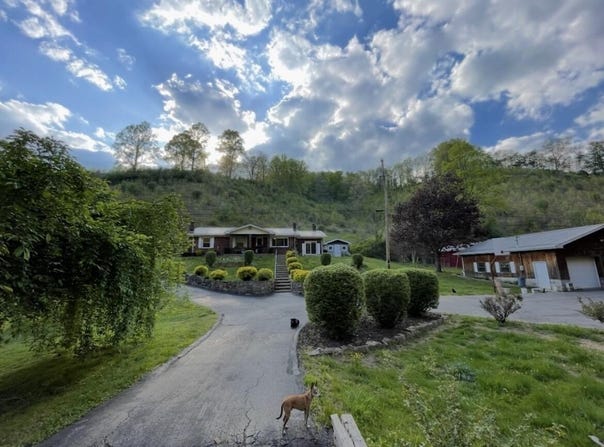 1267 Lower Taulbee Fork Road, Vancleve, KY 41385