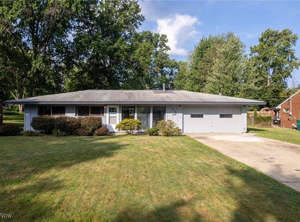 6142 Cedarwood Road, Mentor, OH 44060