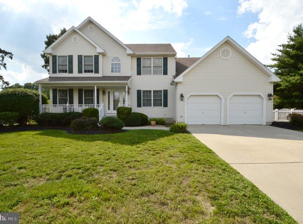 8 TOBY WELLS COURT, DELRAN, NJ 08075