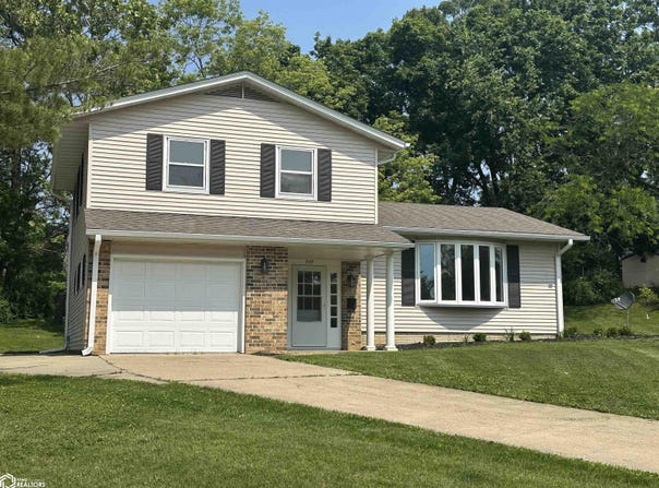 838 Mikels Drive, Centerville, IA 52544