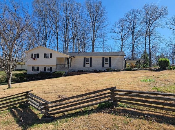 140 Swayne, PARIS, TN 38242