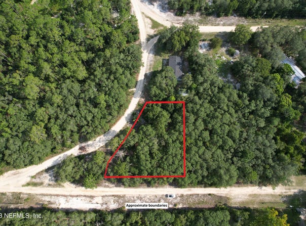 TALLPINE Trail, Satsuma, FL 32189