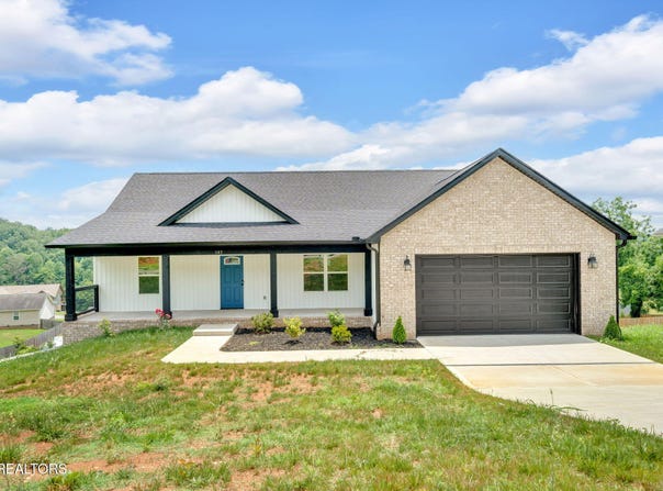 143 Middle Glen Rd, Maynardville, TN 37807