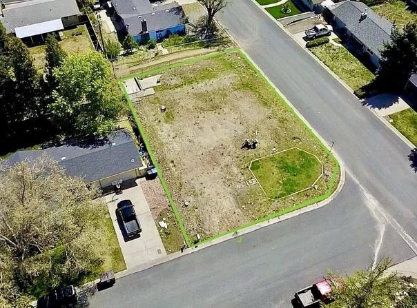 802 Scenic CT, Yreka, CA 96097