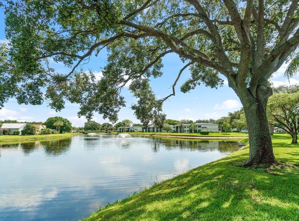 6944 Briarlake Circle, Palm Beach Gardens, FL 33418