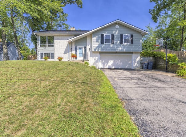 7623 Hampton Oaks Drive, Portage, MI 49024