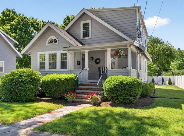 18 Hanson St., Wakefield, MA 01880