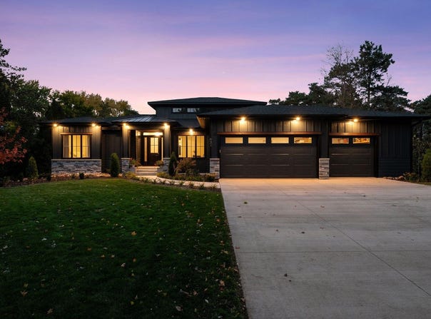 631 Callahan Place, Mendota Heights, MN 55118