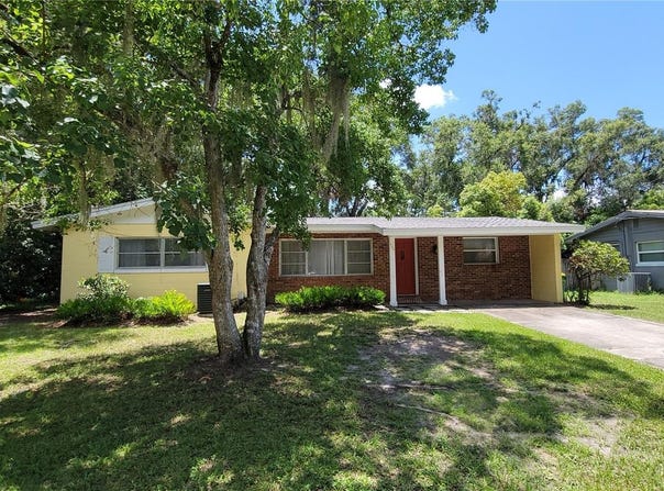 906 E WISCONSIN AVENUE, DELAND, FL 32724