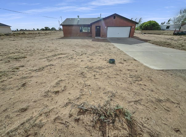 60 TURNER Drive, Los Lunas, NM 87031