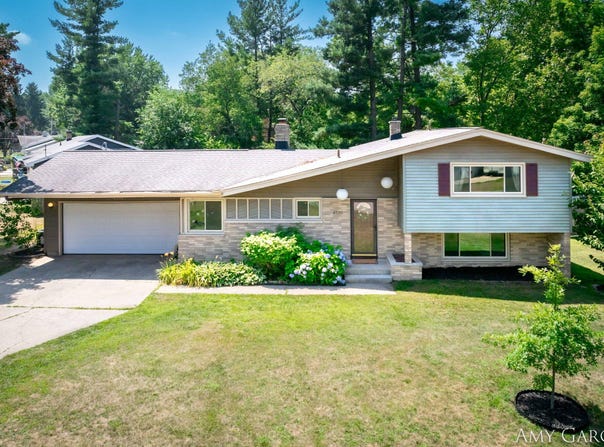 4581 Bonanza Drive NE, Grand Rapids, MI 49525