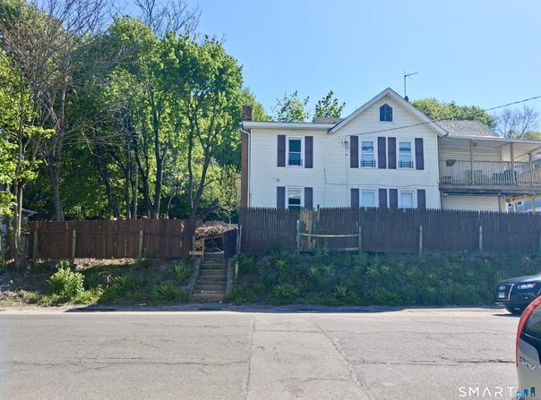 1 Ash Street, Waterbury, CT 06704