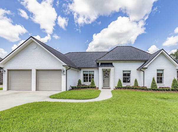 2908 Quiet Oak Place, Houma, LA 70395
