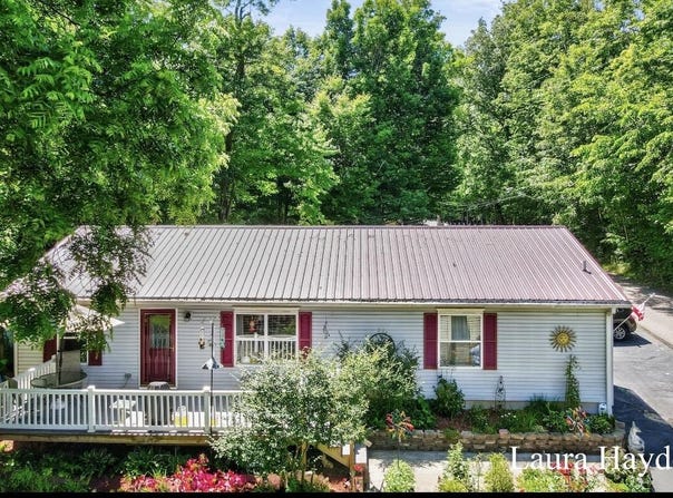 6859 Paradise Park, Saranac, MI 48881
