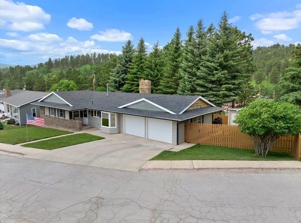 402 Sunset Road, Lead, SD 57754