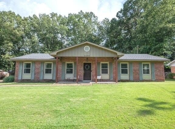 2101 Douglas McArthur Drive, Starkville, MS 39759