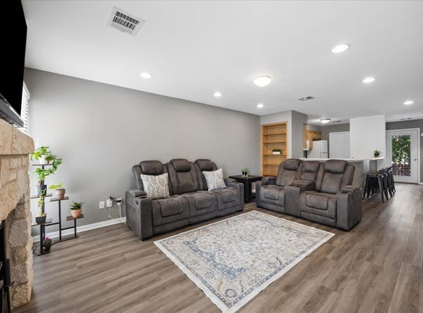 6900 E Riverside Dr, Austin, TX 78741