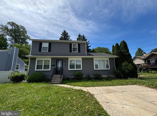 68 THOMAS Avenue, MAPLE SHADE, NJ 08052