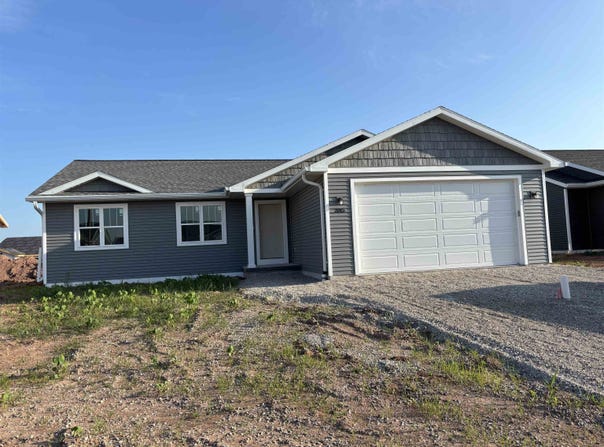 2015 RED FOX Lane, KAUKAUNA, WI 54130
