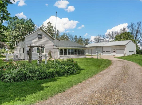 3820 SW 8th Street, Owatonna, MN 55060