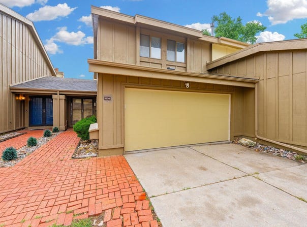 8201 E Harry, Wichita, KS 67207