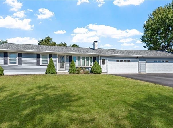 40 Murphy Drive, Cumberland, RI 02864
