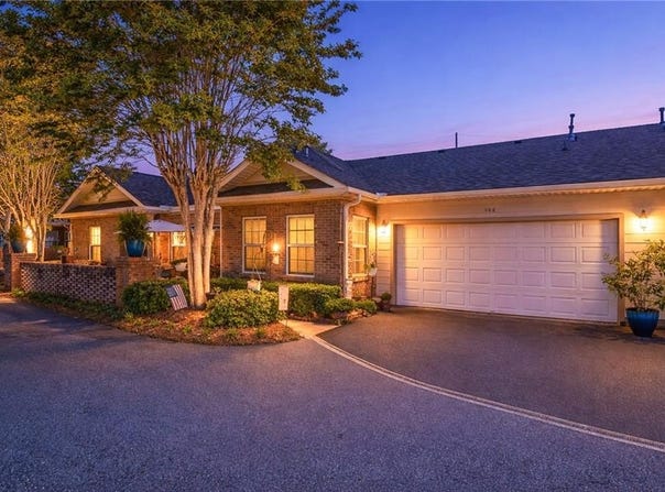 149 Villa Park Circle, Stone Mountain, GA 30087