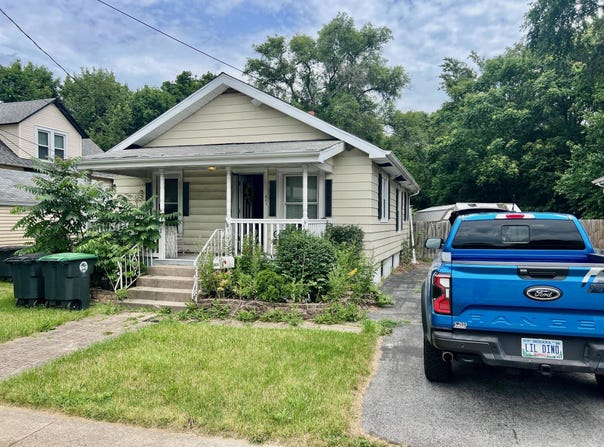 631 Main Street, Hobart, IN 46342