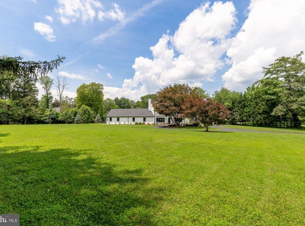 10700 ALLOWAY DRIVE, POTOMAC, MD 20854