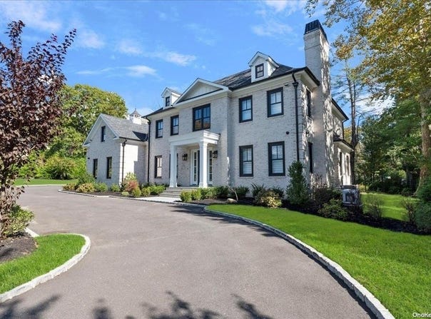 79 Farmview Road, Port Washington, NY 11050