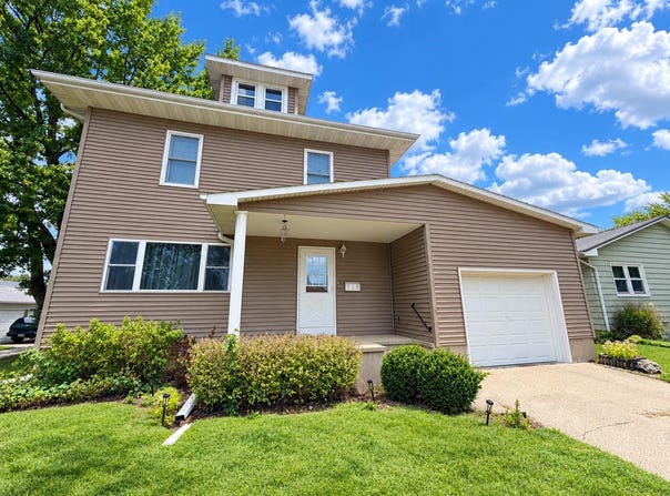 710 SE 5th Avenue, Dyersville, IA 52040
