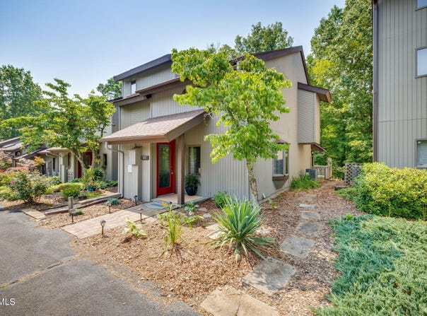 28 Willowbrook Drive, Kingsport, TN 37660