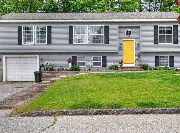 54 Mark Street, Lewiston, ME 04240