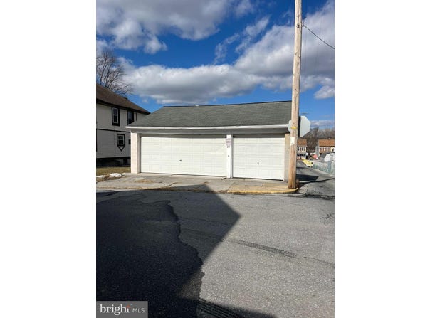 NS MORAVIAN STREET, LEBANON, PA 17042