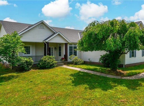 4840 WAYNE ROAD, MANTUA, OH 44255