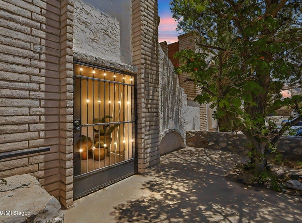 6201 Escondido Drive, El Paso, TX 79912
