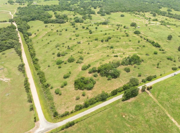 03 CR 214, Hallettsville, TX 77964