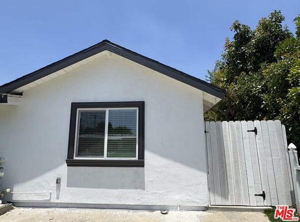 19459 Keswick St, Reseda, CA 91335