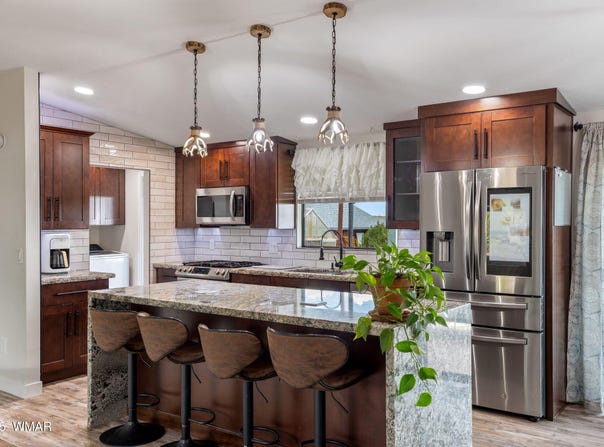 8647 Sutter Lane, Show Low, AZ 85901