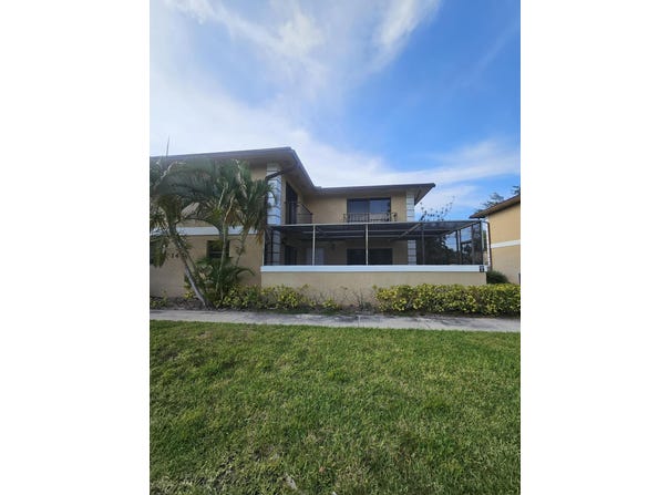 1458 N Lawnwood Circle, Fort Pierce, FL 34950